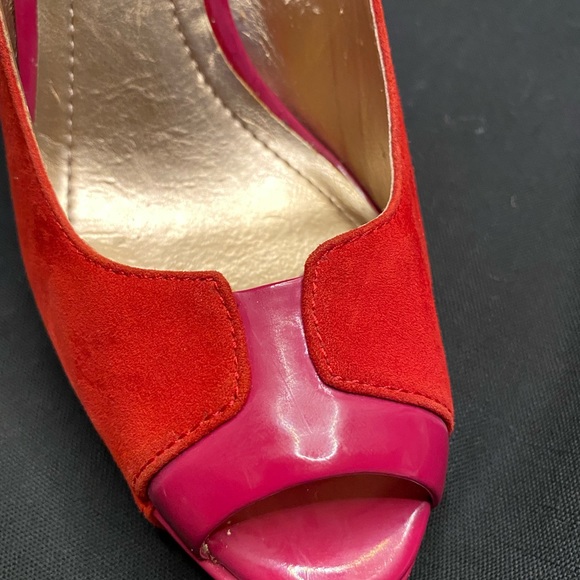 BCBG Red Suede and Fuchsia Patent Leather 5 inch Peep Toe Heels Size 10 Shoes - Picture 9 of 14